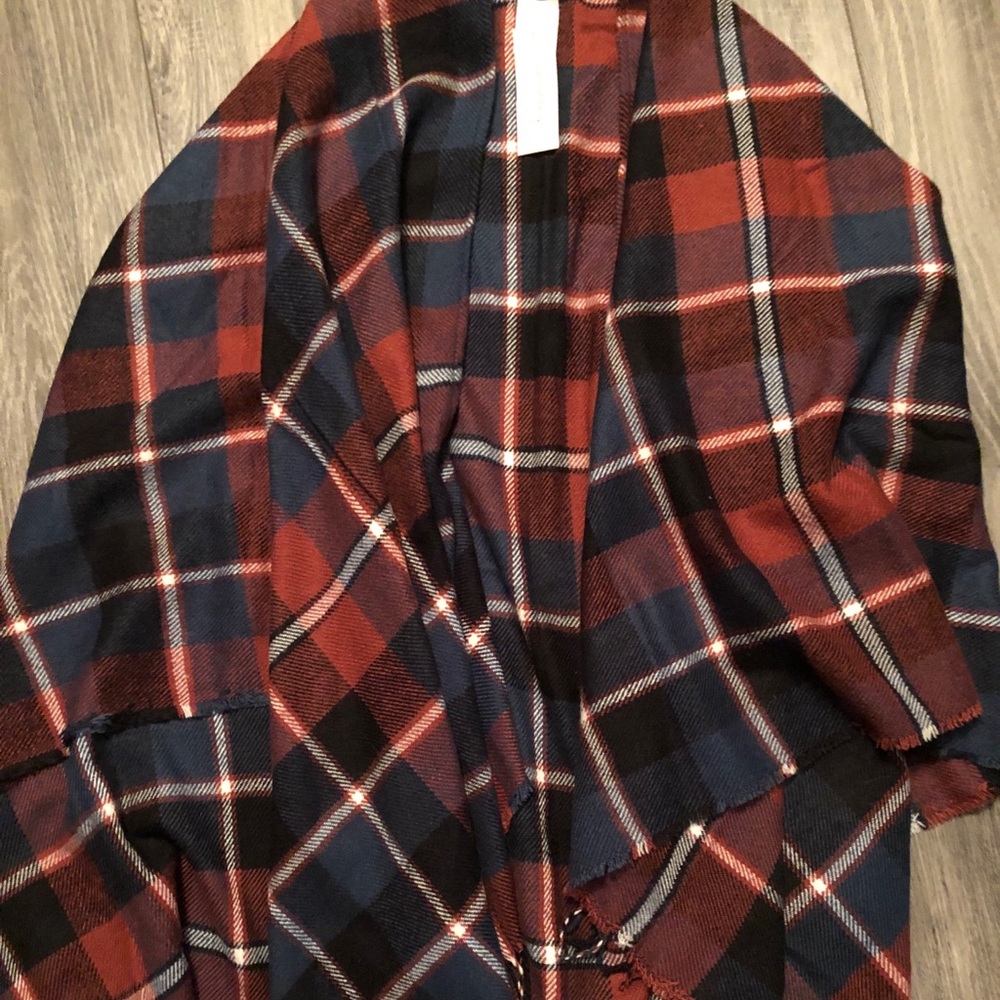 Plaid/fringe women’s poncho